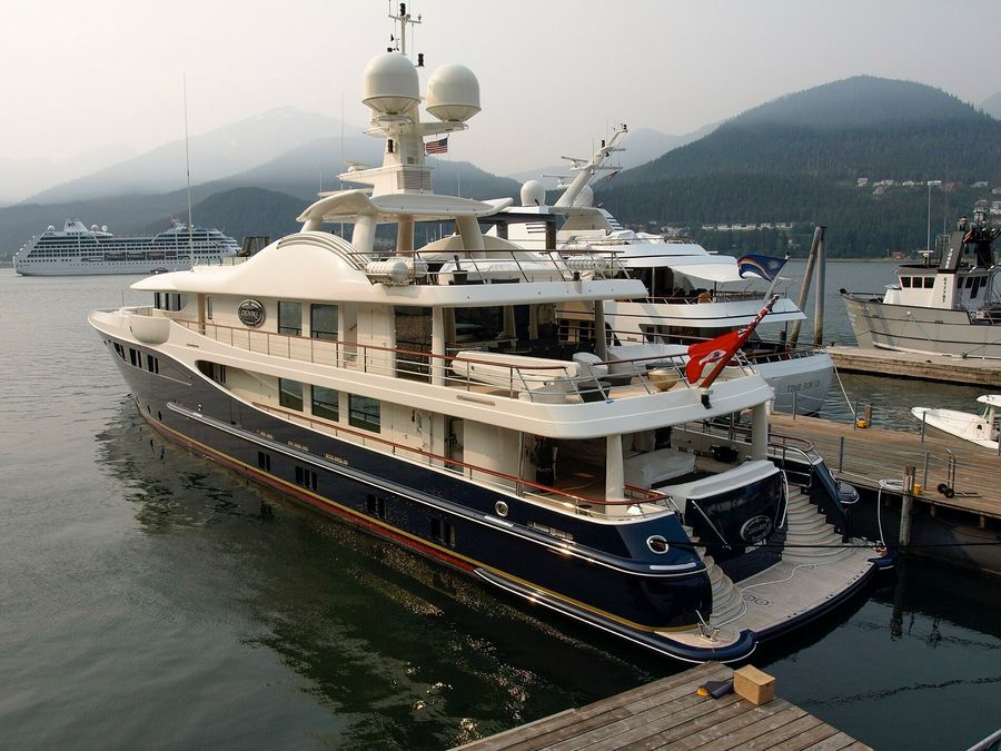 The superyacht Deniki